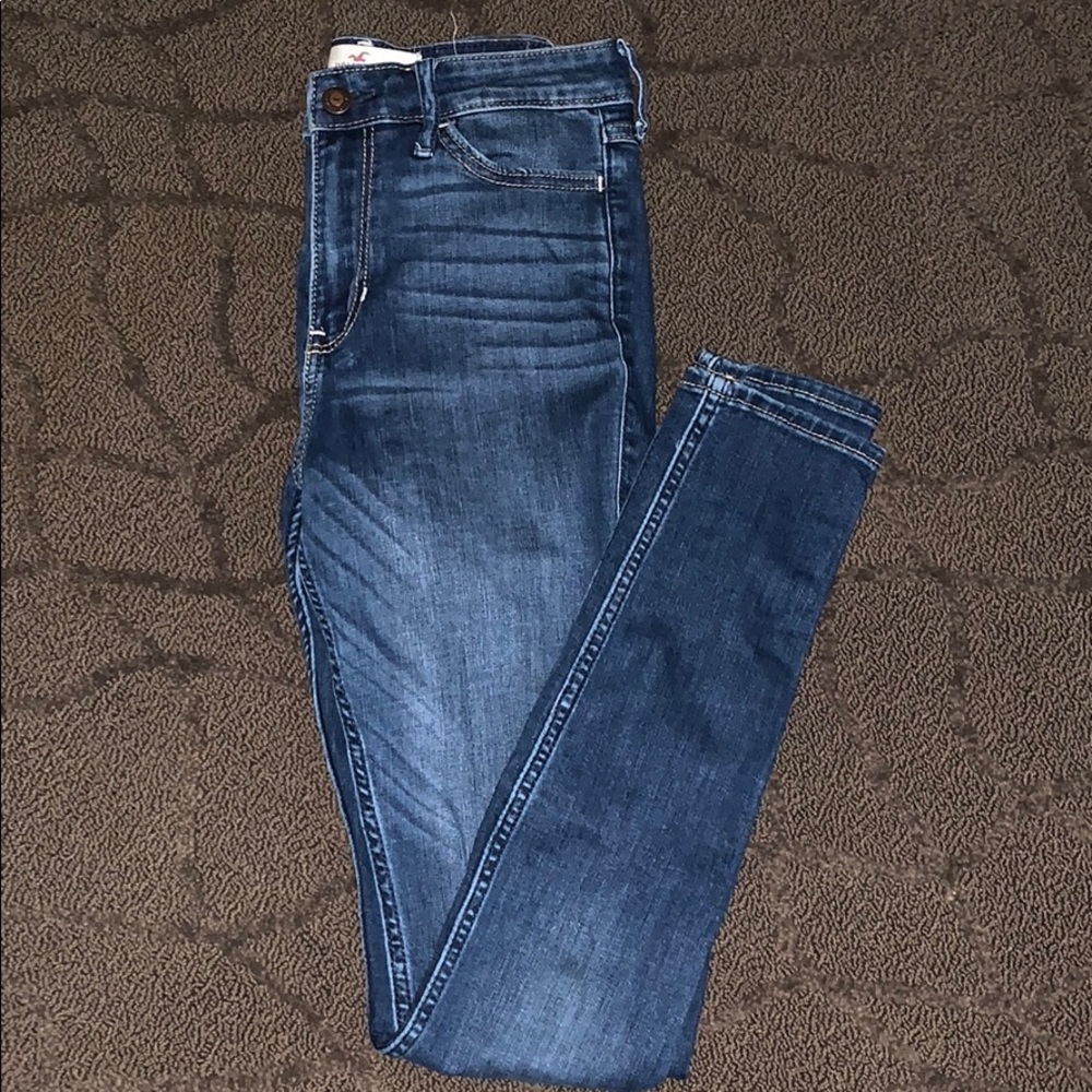 HOLLISTER HIGH RISE SUPER SKINNY JEGGINGS